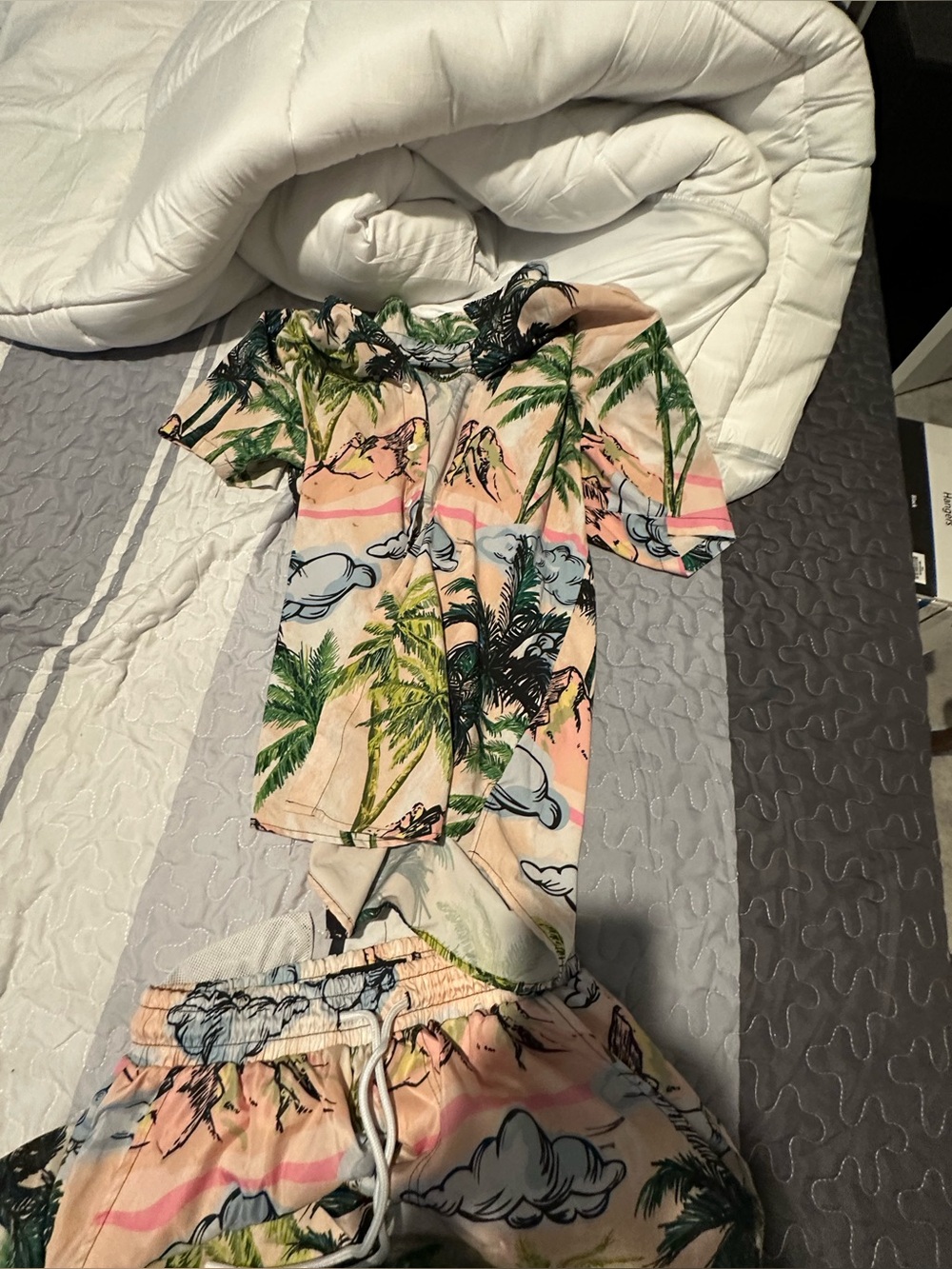 Tropical Palm Print Two-Piece Lounge Set in Peach & Green